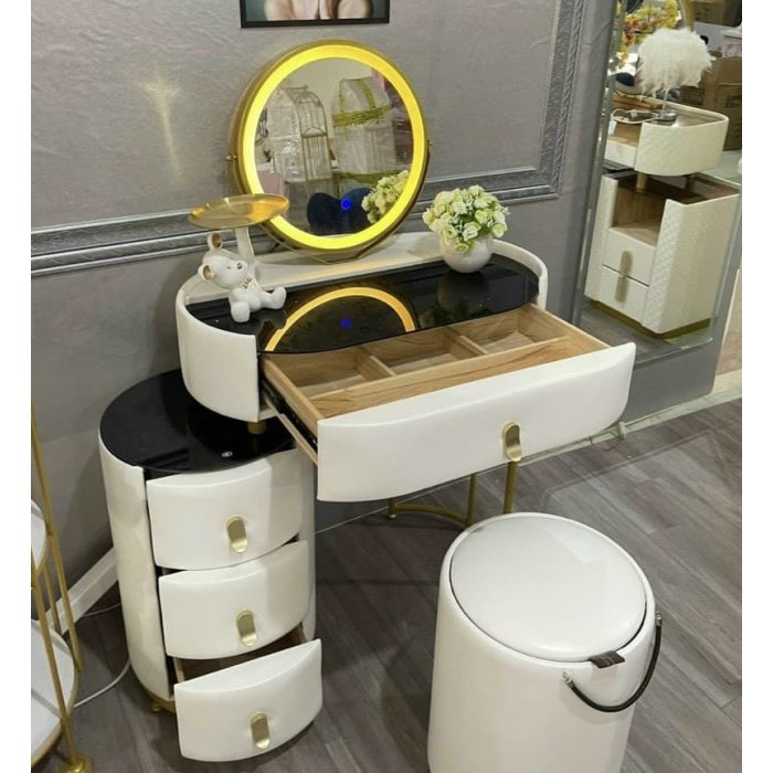 Bàn Trang Điểm Thiết Kế Trẻ Trung - BTD12